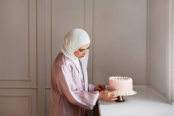 Five Essential Islamic Dresses Every UK Woman Should Add to Her Wardrobe - Aizacloset